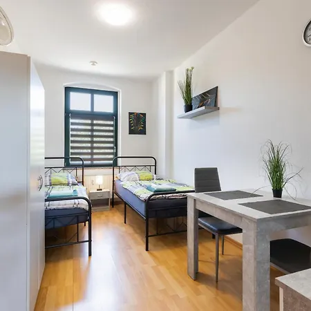 Flex Aparts - Moeblierte 2-raum In *